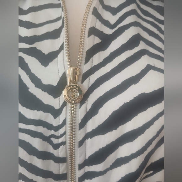 DANA BUCHMAN Zebra Print Women's LIGHTWEIGHT SILK FEEL Jacket - Picture 3 of 10